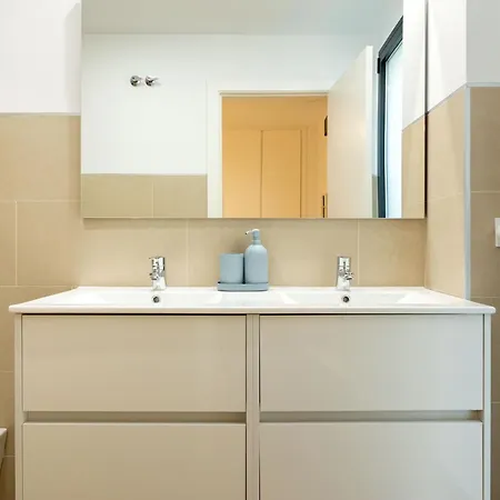 Charming 2 Bedroom By Torre Del Oro By Ocityzen Sevilla