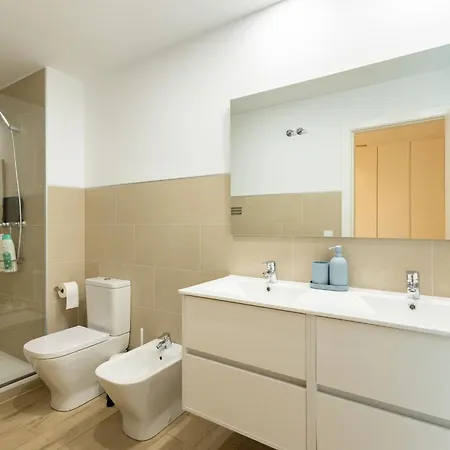 Apartment Charming 2 Bedroom By Torre Del Oro By Ocityzen